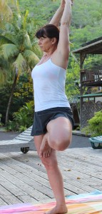 Cours yoga Be HappYoga Saint Estève postures l’arbre